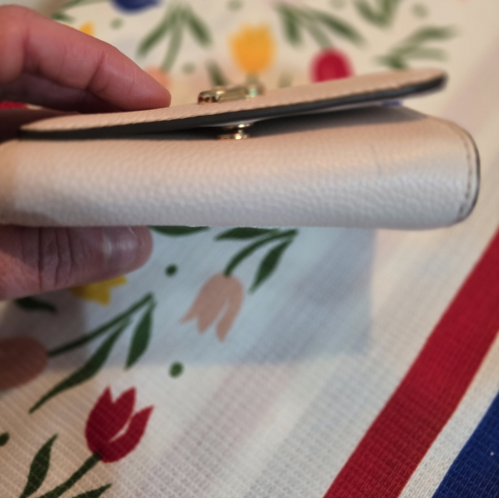 Kate Spade-Kayla Small L-Zip Wallet - Picture 6 of 7